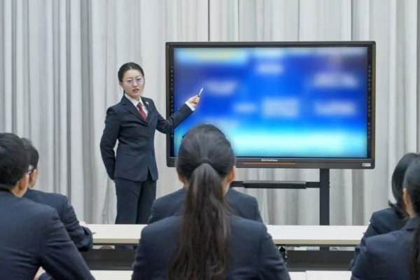 易配资 13岁女孩怀孕，“强制报告”揪出伸向女孩的“黑手”
